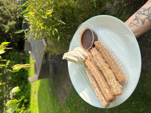 Sprøde churros med sukker